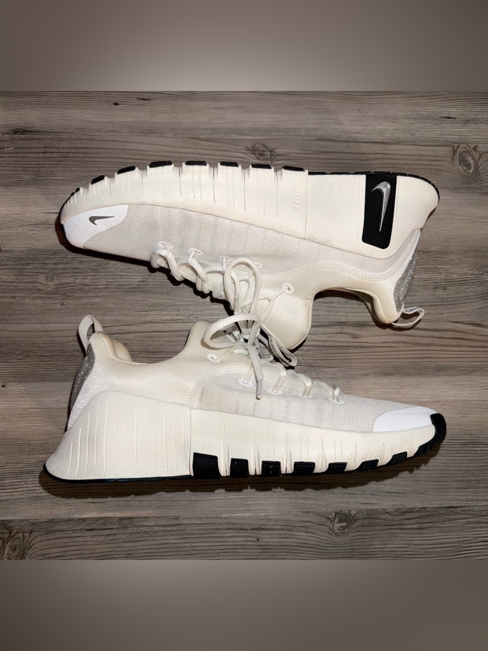 Women’s Nike Free Metcon 6 White Training Sneakers Size 10.5  FJ7127-101